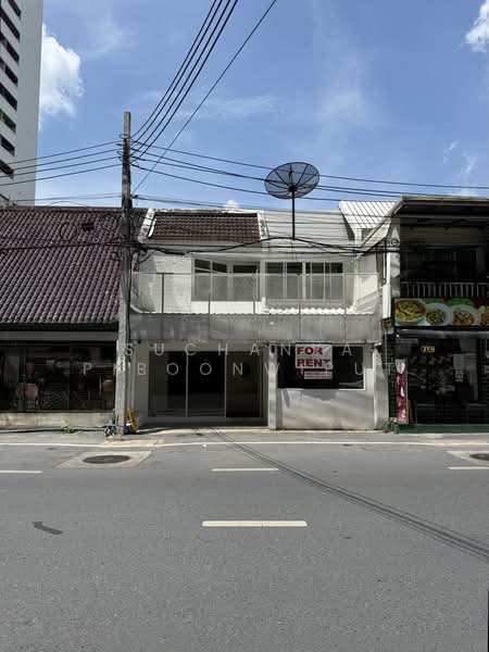 Townhouse For Rent Ekamai 12 Open Shop | Showroom | Cafe | Nail Salon, Bangkok, Ekamai 12, Khlong Tan Nua, Watthana, Bangkok, 2 Bedrooms, 200 sqm, Townhouse For Rent, by Suchanya Piboonwiput, 11136245 - DDproperty.com