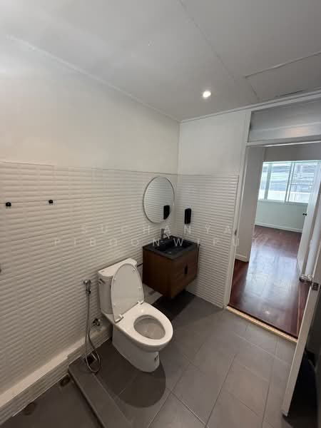 Townhouse For Rent Ekamai 12 Open Shop | Showroom | Cafe | Nail Salon, กรุงเทพ, Ekamai 12, คลองตันเหนือ, วัฒนา, กรุงเทพ, 200 ตร.ม., ทาวน์เฮ้าส์ ให้เช่า, โดย Suchanya Piboonwiput, 11136245 - DDproperty.com