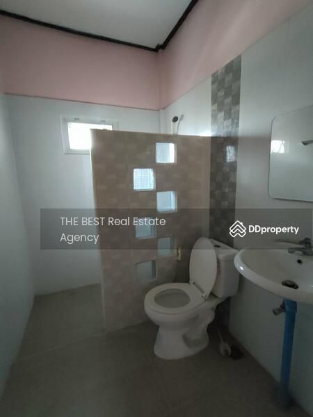 อาคารพาณิชย์ 3 ชั้นครึ่ง ติดถนน ใกล้วัดพระศรีรัตนมหาธาตุบางเขน ใกล้รถไฟฟ้าสถานีวัดพระศรีรัตนมหาธาตุ, กรุงเทพ, บางเขน, อนุสาวรีย์, บางเขน, กรุงเทพ, 250 ตร.ม., กิจการ ให้เช่า, โดย Khun Tassanee, 11136571 - DDproperty.com