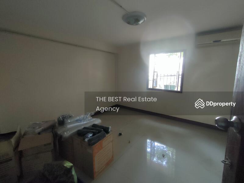 อาคารพาณิชย์ 3 ชั้นครึ่ง ติดถนน ใกล้วัดพระศรีรัตนมหาธาตุบางเขน ใกล้รถไฟฟ้าสถานีวัดพระศรีรัตนมหาธาตุ, กรุงเทพ, บางเขน, อนุสาวรีย์, บางเขน, กรุงเทพ, 250 ตร.ม., กิจการ ให้เช่า, โดย Khun Tassanee, 11136571 - DDproperty.com