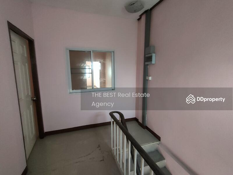 อาคารพาณิชย์ 3 ชั้นครึ่ง ติดถนน ใกล้วัดพระศรีรัตนมหาธาตุบางเขน ใกล้รถไฟฟ้าสถานีวัดพระศรีรัตนมหาธาตุ, กรุงเทพ, บางเขน, อนุสาวรีย์, บางเขน, กรุงเทพ, 250 ตร.ม., กิจการ ให้เช่า, โดย Khun Tassanee, 11136571 - DDproperty.com