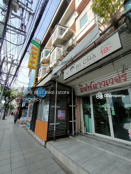 อาคารพาณิชย์ 3 ชั้นครึ่ง ติดถนน ใกล้วัดพระศรีรัตนมหาธาตุบางเขน ใกล้รถไฟฟ้าสถานีวัดพระศรีรัตนมหาธาตุ, กรุงเทพ, บางเขน, อนุสาวรีย์, บางเขน, กรุงเทพ, 250 ตร.ม., กิจการ ให้เช่า, โดย Khun Tassanee, 11136571 - DDproperty.com