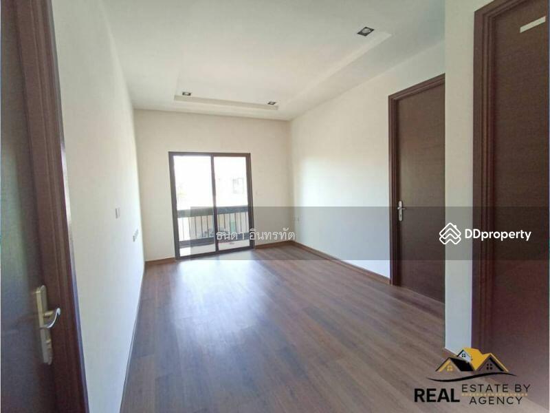 บ้านเดี่ยว2ชั้นหลังมุม แกรนด์มณีรินทร์ไพรเวซี่2, Chon Buri (Pattaya), Nong - Kham, Si Racha, Chon Buri (Pattaya), 4 Bedrooms, 160 sqm, Single Detached House For Sale, by ธนิดา อินทรทัต, 11146111 - DDproperty.com