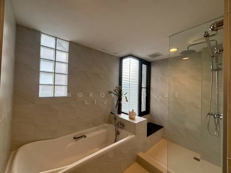 Neo Aree, Bangkok, 59 Soi Sukhumvit 26, Khong Tan, Khlong Toei, Bangkok, 3 Bedrooms, 250 sqm, Condo For Rent, by Bangkok House Living, 11147663 - DDproperty.com