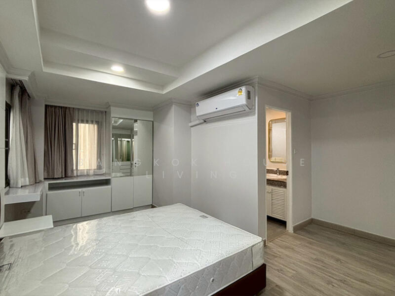 Mitr Mansion, Bangkok, 27 Soi Sukhumvit 31, Khlongtoei Nua, Watthana, Bangkok, 2 Bedrooms, 145 sqm, Condo For Rent, by Bangkok House Living, 11149441 - DDproperty.com