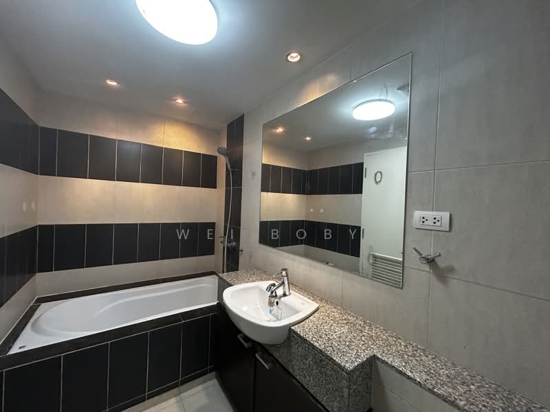The Clover Thonglor Residence, Bangkok, Soi Sukhumvit 55, Khlong Tan Nua, Watthana, Bangkok, 2 Bedrooms, 74 sqm, Condo For Rent, by Boby Wei, 11150266 - DDproperty.com