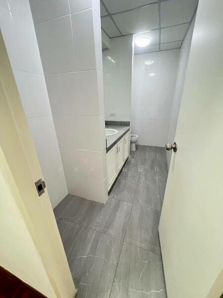 1 Bedroom pet friendly on 3rd floor of 3-STO Townhouse about 10min walk BTS Ari, Bangkok, Samsen Nai, Phaya Thai, Bangkok, 1 Bedroom, 80 sqm, Townhouse For Rent, by ปรีชา จิตต์สมนึก, 11151533 - DDproperty.com