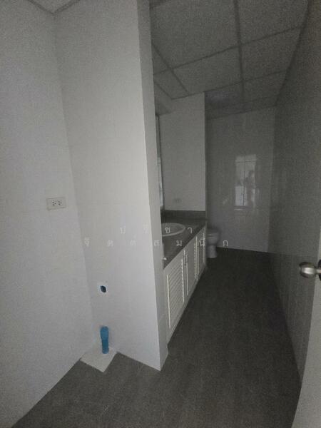 1 Bedroom pet friendly on 3rd floor of 3-STO Townhouse about 10min walk BTS Ari, Bangkok, Samsen Nai, Phaya Thai, Bangkok, 1 Bedroom, 80 sqm, Townhouse For Rent, by ปรีชา จิตต์สมนึก, 11151533 - DDproperty.com