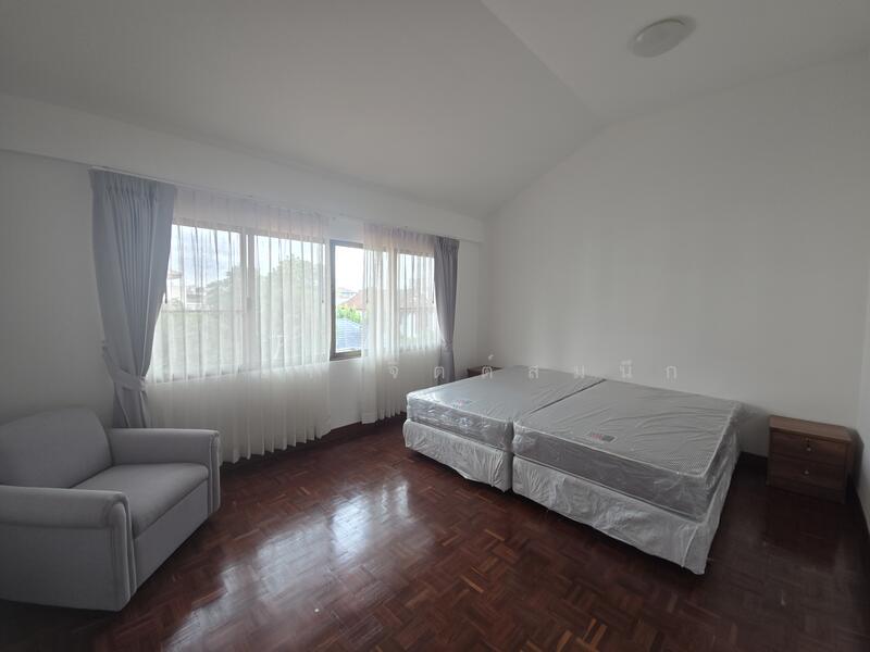 1 Bedroom pet friendly on 3rd floor of 3-STO Townhouse about 10min walk BTS Ari, Bangkok, Samsen Nai, Phaya Thai, Bangkok, 1 Bedroom, 80 sqm, Townhouse For Rent, by ปรีชา จิตต์สมนึก, 11151533 - DDproperty.com