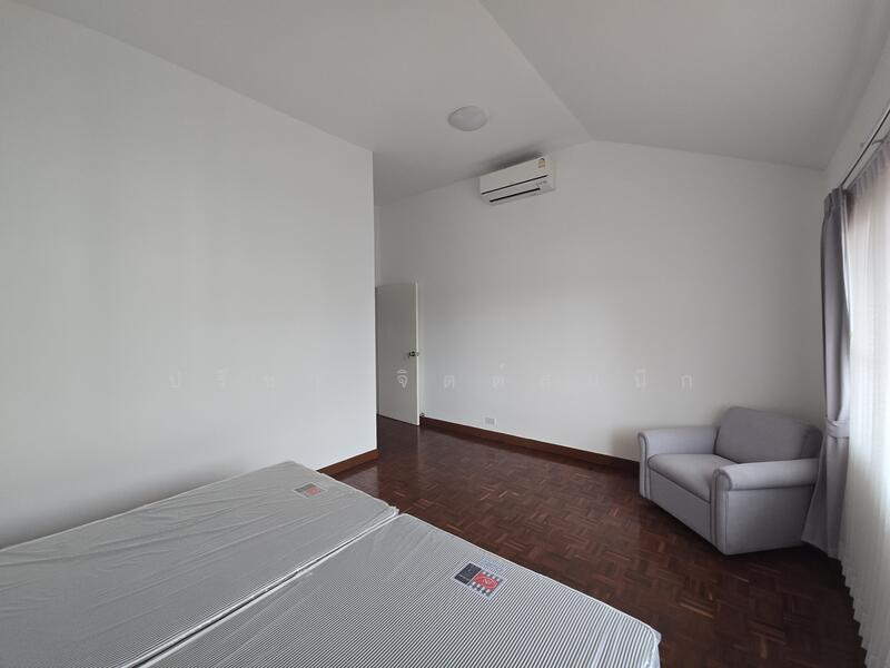 ให้เช่า 1 ห้องนอนบนชั้น 3 ในทาวน์เฮาส์ 3 ชั้น ประมาณ 10นาทีเดินถึง บีทีเอสอารีย์, Pet-Friendly, กรุงเทพ, สามเสนใน, พญาไท, กรุงเทพ, 80 ตร.ม., ทาวน์เฮ้าส์ ให้เช่า, โดย ปรีชา จิตต์สมนึก, 11151533 - DDproperty.com