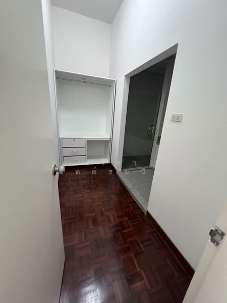 1 Bedroom pet friendly on 3rd floor of 3-STO Townhouse about 10min walk BTS Ari, Bangkok, Samsen Nai, Phaya Thai, Bangkok, 1 Bedroom, 80 sqm, Townhouse For Rent, by ปรีชา จิตต์สมนึก, 11151533 - DDproperty.com