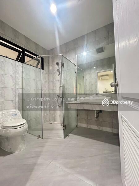 ขาย-ให้เช่าบ้านกฤษดานคร21 พร้อมสระว่ายน้ำส่วนตัว 5 นอน 6 น้ำ 1ห้องใต้ดิน ใกล้ห้างอิเกีย ขาย25 ล้าน, Samut Prakan, บางนาตราด ฝั่งขาออก, Bang Kaeo, Bang Plee, Samut Prakan, 5 Bedrooms, 530 sqm, Single Detached House For Sale, by Khun Aranya, 11152629 - DDproperty.com