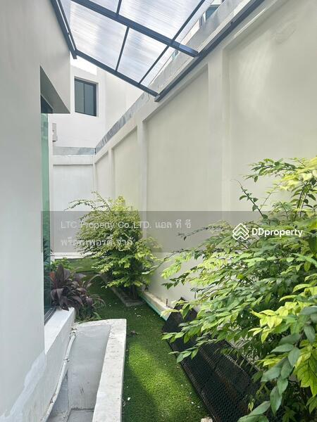 ขาย-ให้เช่าบ้านกฤษดานคร21 พร้อมสระว่ายน้ำส่วนตัว 5 นอน 6 น้ำ 1ห้องใต้ดิน ใกล้ห้างอิเกีย ขาย25 ล้าน, Samut Prakan, บางนาตราด ฝั่งขาออก, Bang Kaeo, Bang Plee, Samut Prakan, 5 Bedrooms, 530 sqm, Single Detached House For Sale, by Khun Aranya, 11152629 - DDproperty.com