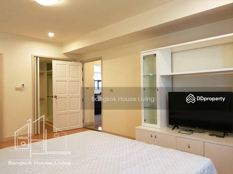 Royal Castle Sukhumvit, Bangkok, 30 Soi Sukhumvit 39, Khlongtoei Nua, Watthana, Bangkok, 3 Bedrooms, 160 sqm, Condo For Rent, by Bangkok House Living, 11156232 - DDproperty.com