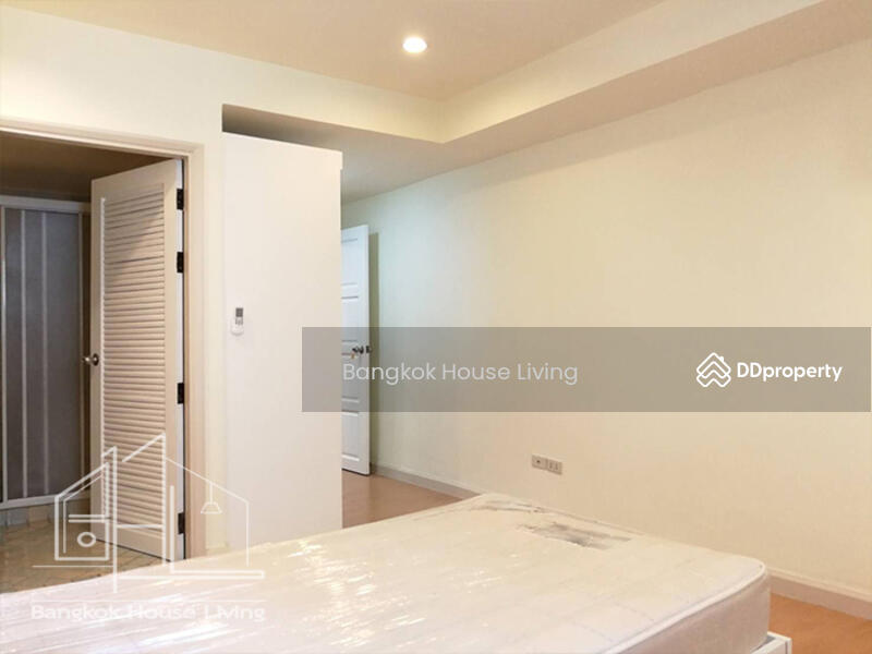 Royal Castle Sukhumvit, Bangkok, 30 Soi Sukhumvit 39, Khlongtoei Nua, Watthana, Bangkok, 3 Bedrooms, 160 sqm, Condo For Rent, by Bangkok House Living, 11156232 - DDproperty.com