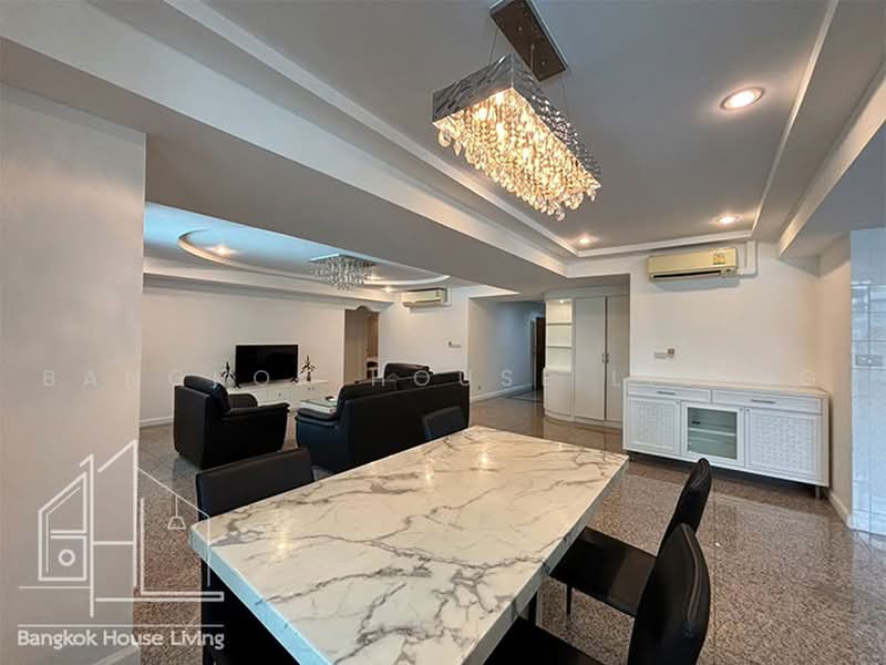 Royal Castle Sukhumvit, Bangkok, 30 Soi Sukhumvit 39, Khlongtoei Nua, Watthana, Bangkok, 3 Bedrooms, 160 sqm, Condo For Rent, by Bangkok House Living, 11156232 - DDproperty.com
