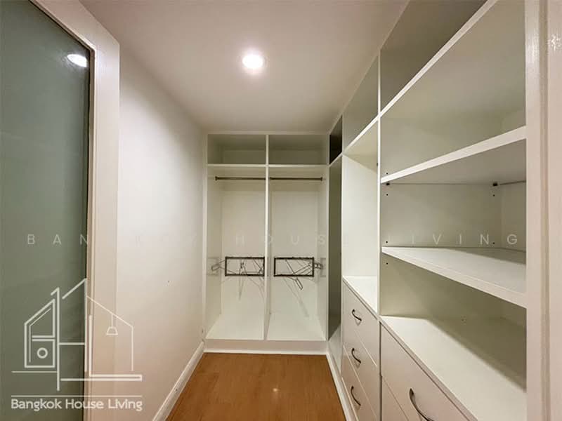 Royal Castle Sukhumvit, Bangkok, 30 Soi Sukhumvit 39, Khlongtoei Nua, Watthana, Bangkok, 3 Bedrooms, 160 sqm, Condo For Rent, by Bangkok House Living, 11156232 - DDproperty.com