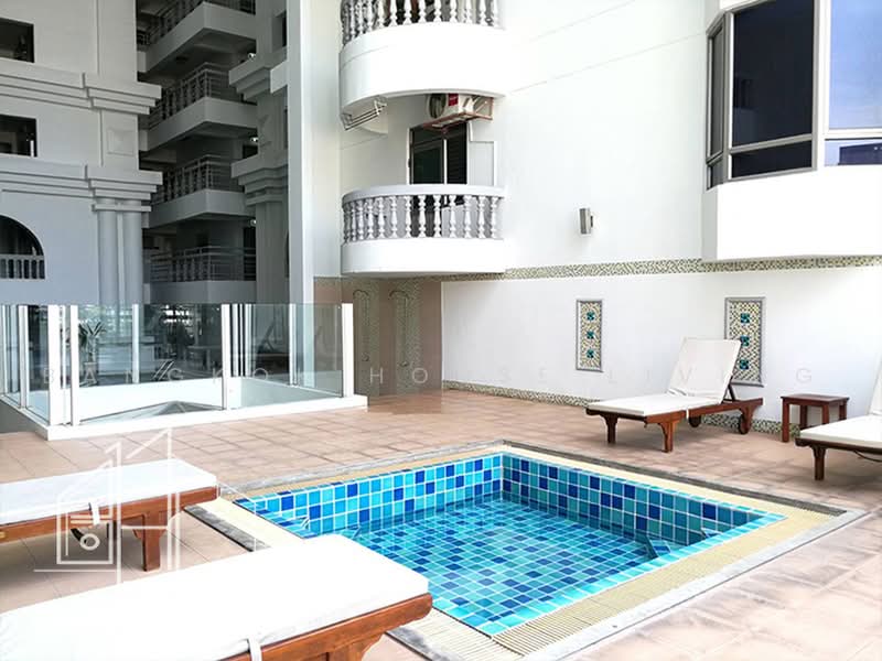 Royal Castle Sukhumvit, Bangkok, 30 Soi Sukhumvit 39, Khlongtoei Nua, Watthana, Bangkok, 3 Bedrooms, 160 sqm, Condo For Rent, by Bangkok House Living, 11156232 - DDproperty.com