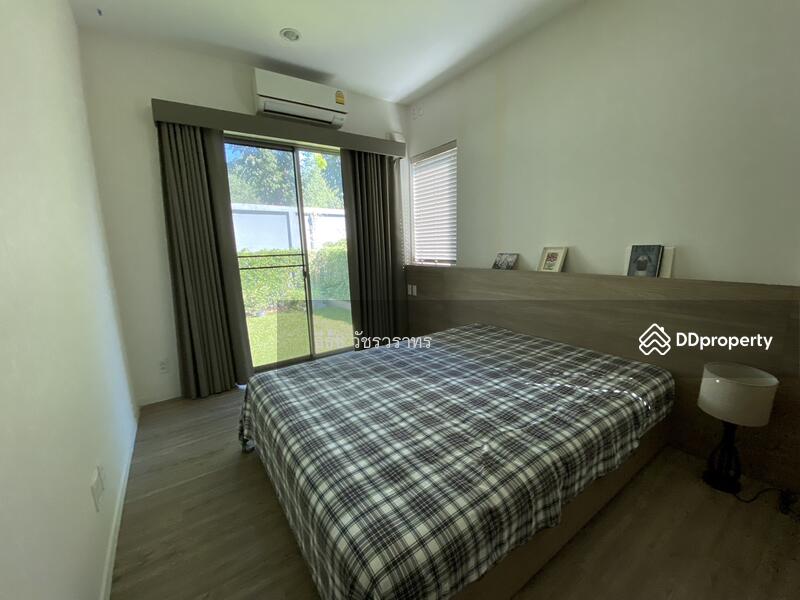 ห้องนอนชั้นล่าง ติดสวนหลังบ้าน