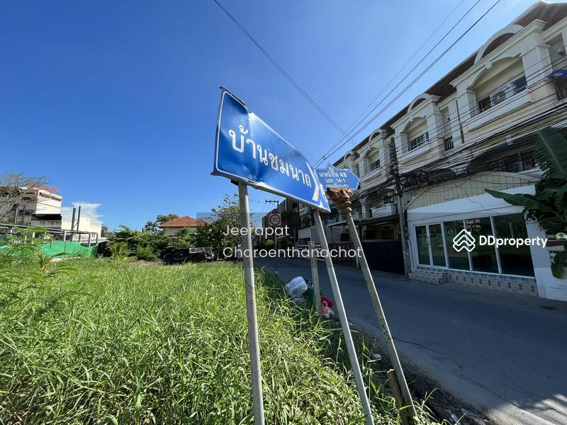 ที่ดินแปลงมุม 1 ไร่, นาคนิวาส 48 แยก 14, กว้าง 40 เมตร ลึก 40 เมตร, 42,000,000.-, (105,000 บาท/ตาราง
