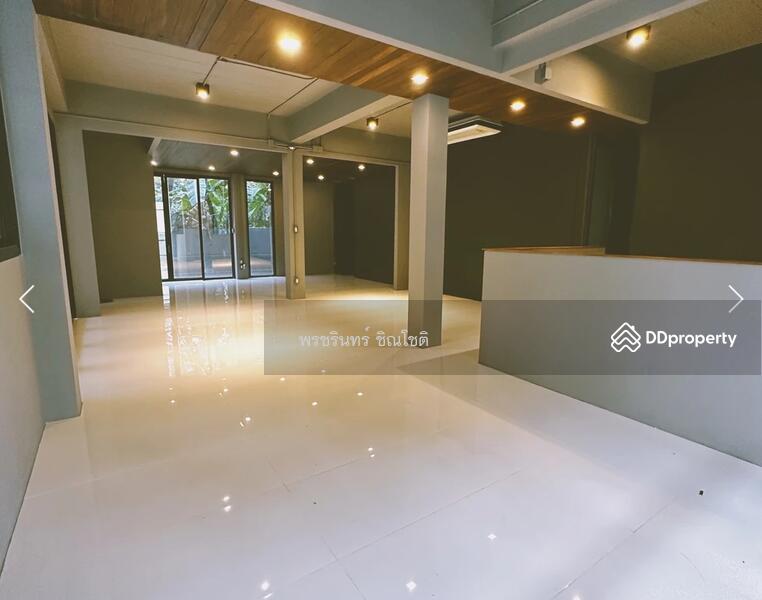 Home Office 2 buildings Ratchada 32, Bangkok, Chan Kasem, Chatuchak, Bangkok, , 1,200 sqm, Office Space For Rent, by ปรินทร์ญาดา ชิณโชติ, 11165482 - DDproperty.com