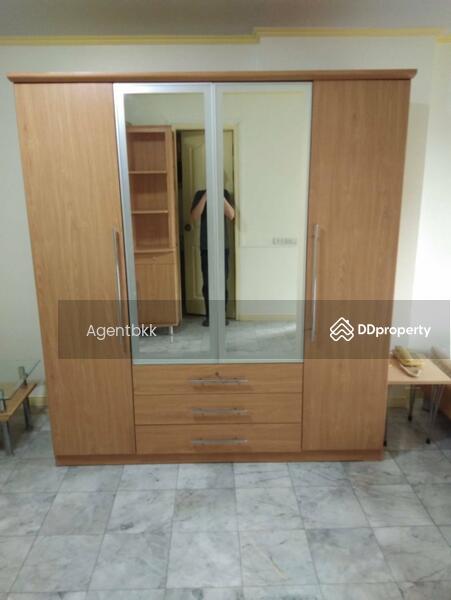 Lumpini Place Sathorn, Bangkok, 124 Naradhiwas Rajanagarindra Rd, Thung Wat Don, Sathon, Bangkok, Studio, 30 sqm, Condo For Rent, by Agentbkk, 11166810 - DDproperty.com