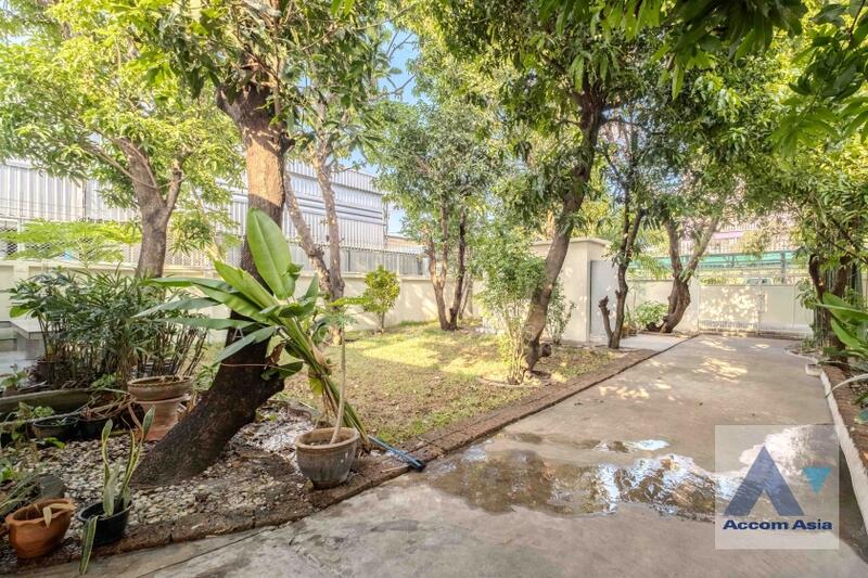 For Rent - 4 Bedrooms House for Rent in Sukhumvit, Bangkok near BTS On Nut (AA36596), Bangkok