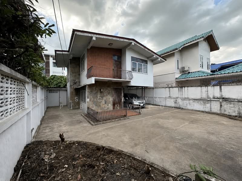 ขายบ้านซอยชัยพฤกษ์ สุขุมวิท 65 เหมาะสำหรับสร้างบ้านพักอาศัย, Bangkok, สุขุมวิท 65, Phra Kanong Nua, Watthana, Bangkok, 2 Bedrooms, 250 sqm, Single Detached House For Sale, by Suchanya Piboonwiput, 11171256 - DDproperty.com