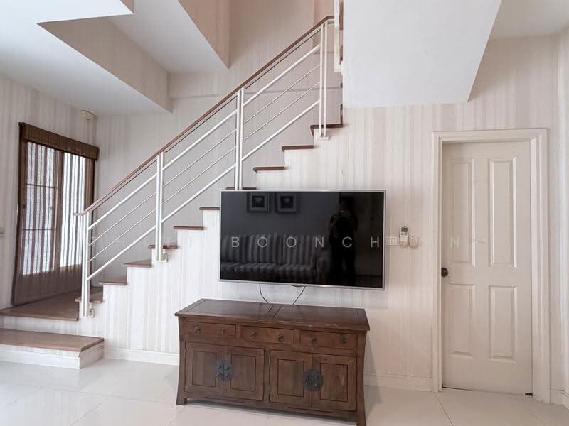 Baan Klang Muang Urbanion Rama 9-Ladprao, Bangkok, Soi Ladprao 84, Ladprao Road, Wang Thonglang, Bangkok, 3 Bedrooms, 200 sqm, Townhouse For Rent, by Thiti Boonchurn, 11175727 - DDproperty.com