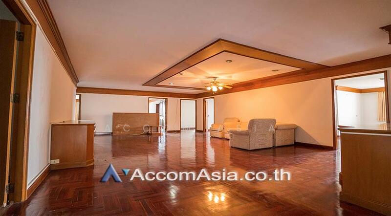 For Rent - 5 Bedrooms Apartment for Rent in Sukhumvit, Bangkok near BTS Ekkamai at Ideal Place For Big Famlili, Bangkok