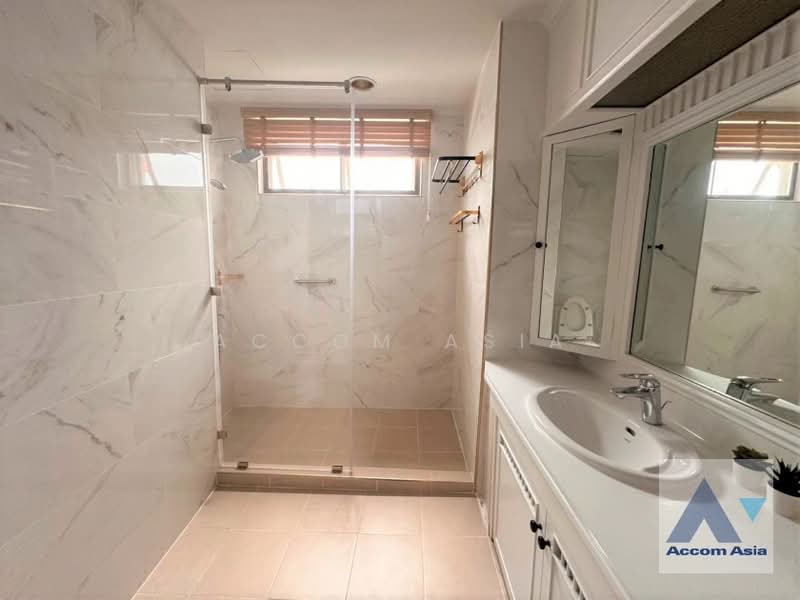 3 Bedrooms Apartment for Rent in Sukhumvit, Bangkok near BTS Phrom Phong at Pet friendly - High ris, Bangkok, Khlongtoei Nua, Watthana, Bangkok, 3 Bedrooms, 320 sqm, Apartment For Rent, by Accom Asia, 11176814 - DDproperty.com