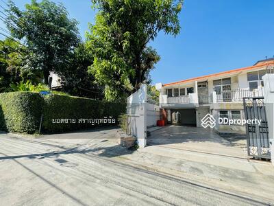 ขาย - ขายบ้านเดี่ยว 2 หลังติดกัน หลังมุมติดถนน 3 ด้าน ซอยวิภาวดีรังสิต 42 แยก 18-6 19.5 ล้านบาท, กรุงเทพ