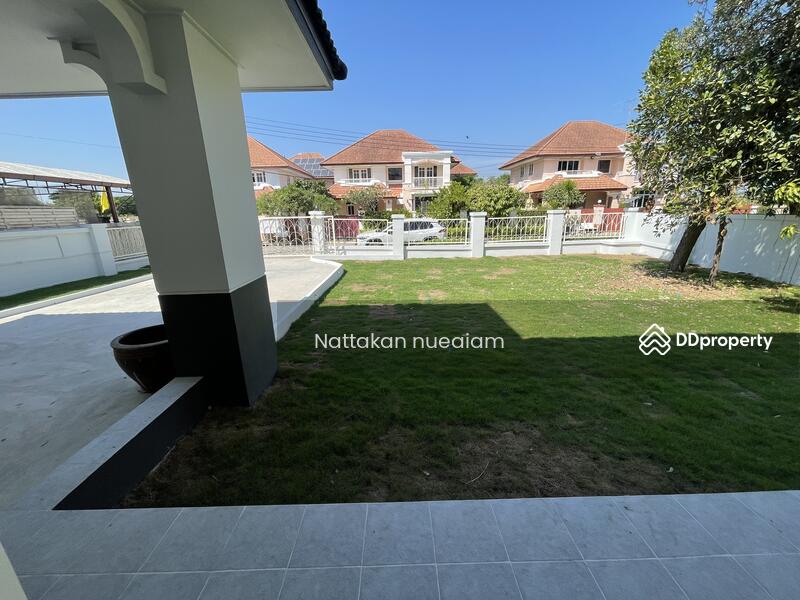 For Sale - Lake Garden Villa, Bangkok