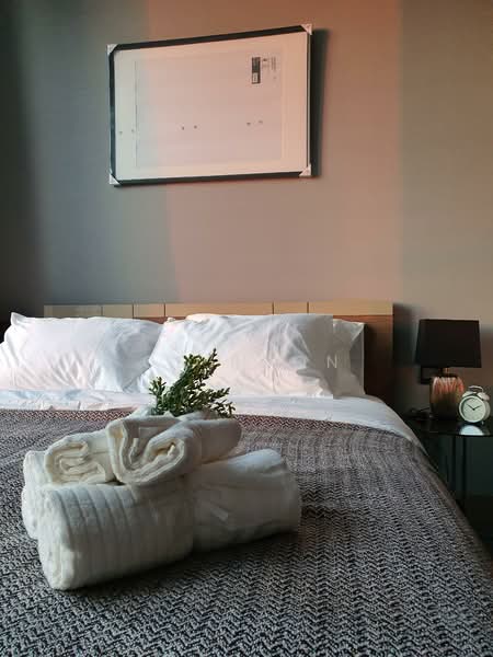 The Esse at Singha Complex, Bangkok, 1788 New Petchaburi Rd, Khlongtoei Nua, Watthana, Bangkok, 2 Bedrooms, 77 sqm, Condo For Rent, by CS Poon, 11184978 - DDproperty.com