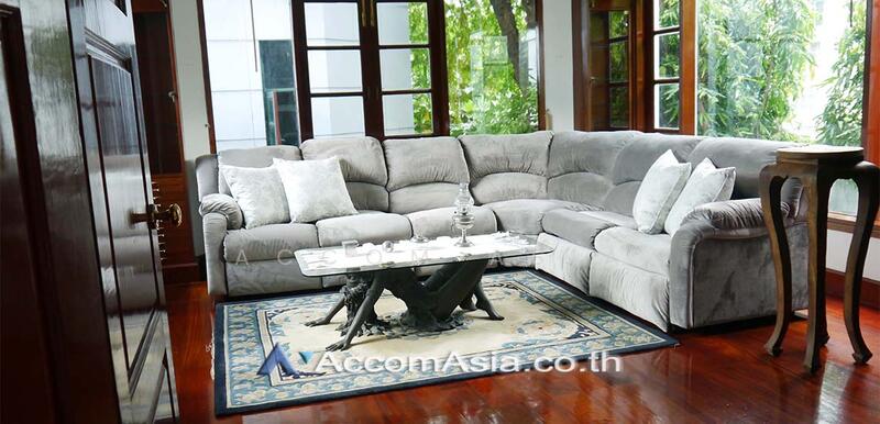 For Rent - 5 Bedrooms House for Rent in Sukhumvit, Bangkok near BTS Ekkamai (AA22749), Bangkok