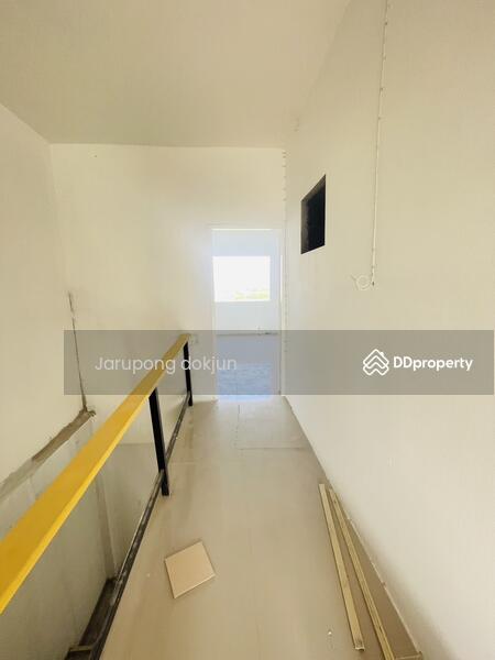 For Sale - 3-story building for sale, next to Road 344 Ban Bueng-Chonburi, Nong, Chon Buri (Pattaya)