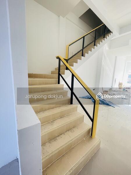 For Sale - 3-story building for sale, next to Road 344 Ban Bueng-Chonburi, Nong, Chon Buri (Pattaya)