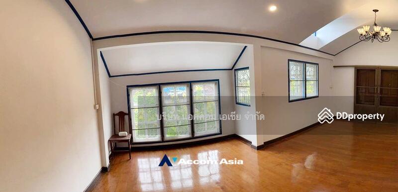 ให้เช่า - 3 Bedrooms House for Rent in Charoennakorn, Bangkok near BTS Krung Thon Buri (AA33679), กรุงเทพ