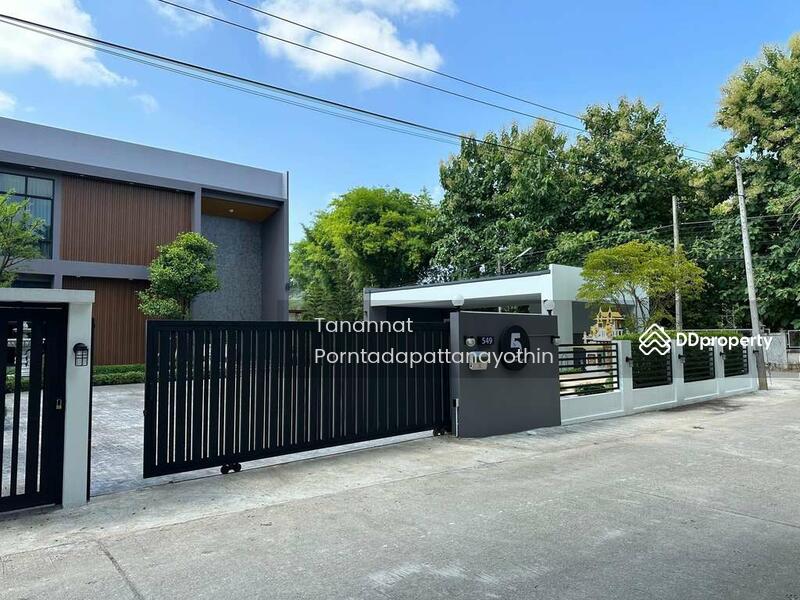 ขาย - บ้านสไตล์ค่าเฟ่ โมเดิร์น ขายพร้อมอุปกรณ์ร้านอาหาร 4 ห้องนอน พร้อมสระว่ายน้ำ, เชียงใหม่