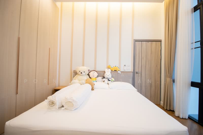 บ้านสไตล์ค่าเฟ่ โมเดิร์น ขายพร้อมอุปกรณ์ร้านอาหาร 4 ห้องนอน พร้อมสระว่ายน้ำ, เชียงใหม่, หนองหาร, สันทราย, เชียงใหม่, 400 ตร.ม., บ้านเดี่ยว ขาย, โดย Tanannat Porntadapattanayothin, 11189009 - DDproperty.com
