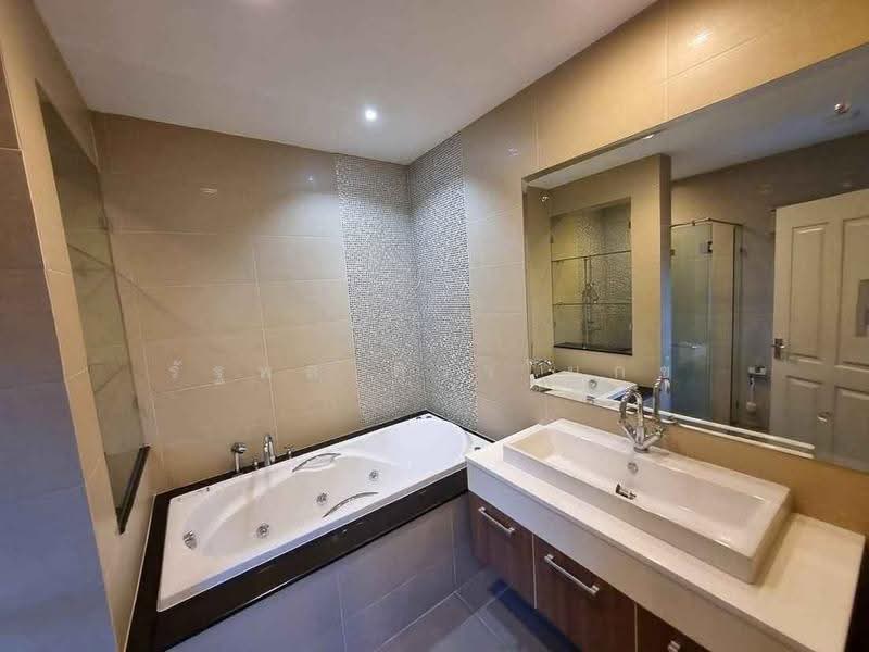 Grand Bangkok Boulevard Sathorn-Kanlapaphruek, Bangkok, Kanlapaphruek Road, Bang Khae, Bangkok, 4 Bedrooms, 400 sqm, Single Detached House For Rent, by Rattapon Sivamok, 11189375 - DDproperty.com