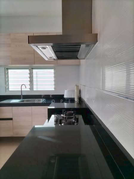 10R0405 This house for rent 4bedrooms 5bathrooms 85,000/month at Muang, Phuket, Ratsada, Muang Phuket, Phuket, 4 Bedrooms, 200 sqm, Single Detached House For Rent, by PK LIFE Property, 11190027 - DDproperty.com