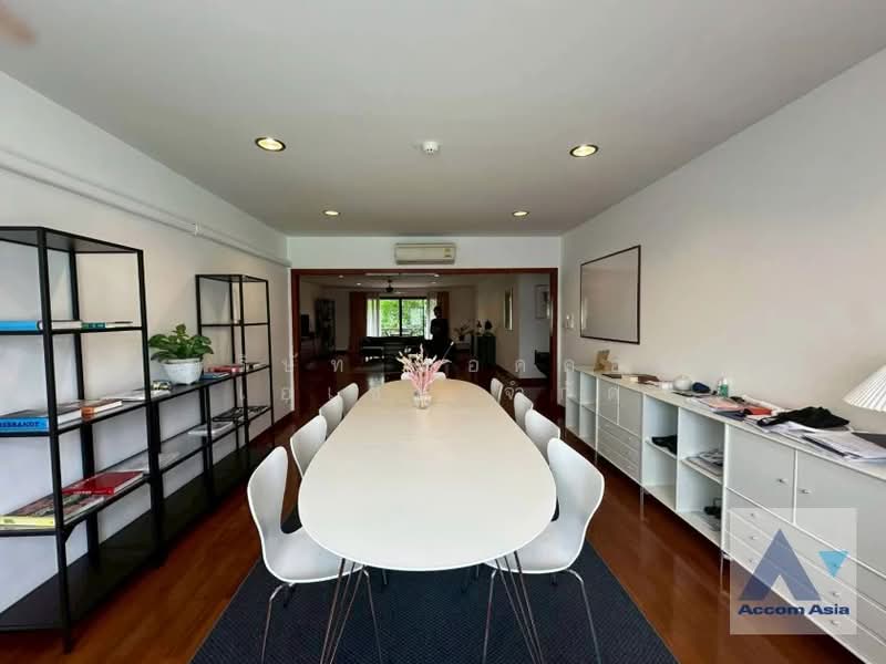 4 Bedrooms Apartment for Rent in Sathorn, Bangkok near BTS Sala Daeng - MRT Lumphini at Secluded Amb, Bangkok, Thung Maha Mek, Sathon, Bangkok, 4 Bedrooms, 240 sqm, Apartment For Rent, by บริษัท แอคคอม เอเซีย จำกัด, 11192056 - DDproperty.com