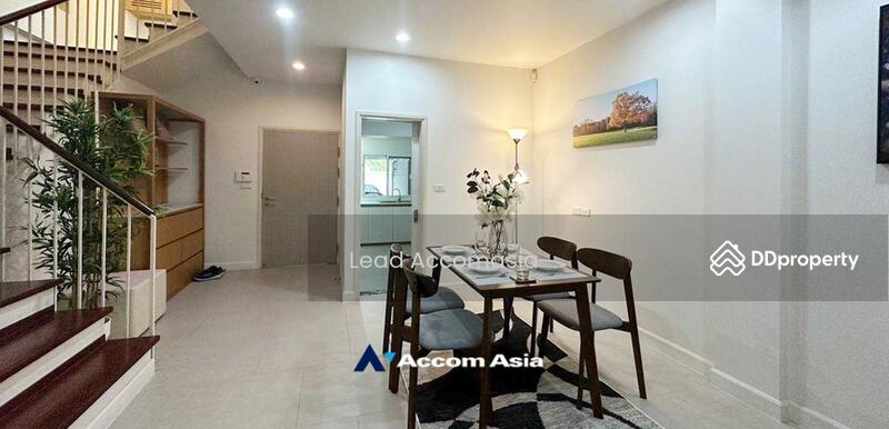 ให้เช่า - Home Office | 4 Bedrooms Townhouse for Rent in Sukhumvit, Bangkok near BTS Ekkamai (AA33995), กรุงเทพ