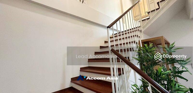 ให้เช่า - Home Office | 4 Bedrooms Townhouse for Rent in Sukhumvit, Bangkok near BTS Ekkamai (AA33995), กรุงเทพ