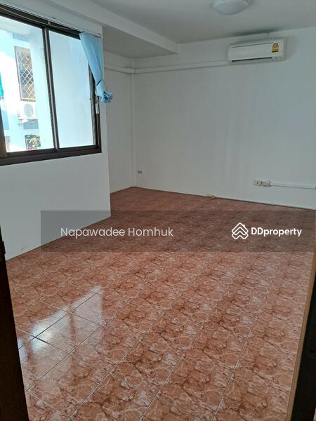 อาคารพานิชย์, Bangkok, Huai Khwang, Huai Khwang, Bangkok, , 300 sqm, Shophouse For Sale, by Napawadee Homhuk, 11193807 - DDproperty.com