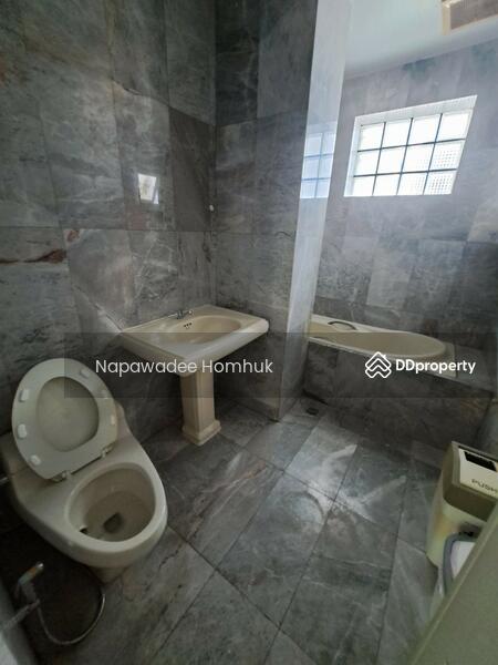 อาคารพานิชย์, Bangkok, Huai Khwang, Huai Khwang, Bangkok, , 300 sqm, Shophouse For Sale, by Napawadee Homhuk, 11193807 - DDproperty.com