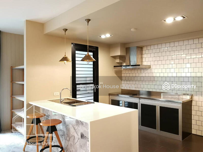 Lily House Mansion, Bangkok, 209 Soi Sukhumvit 31, Khlong Tan Nua, Watthana, Bangkok, 3 Bedrooms, 292 sqm, Apartment For Rent, by Bangkok House Living, 11196162 - DDproperty.com