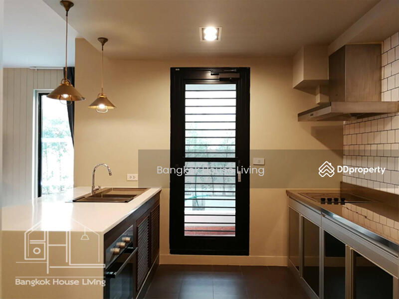 Lily House Mansion, Bangkok, 209 Soi Sukhumvit 31, Khlong Tan Nua, Watthana, Bangkok, 3 Bedrooms, 292 sqm, Apartment For Rent, by Bangkok House Living, 11196162 - DDproperty.com