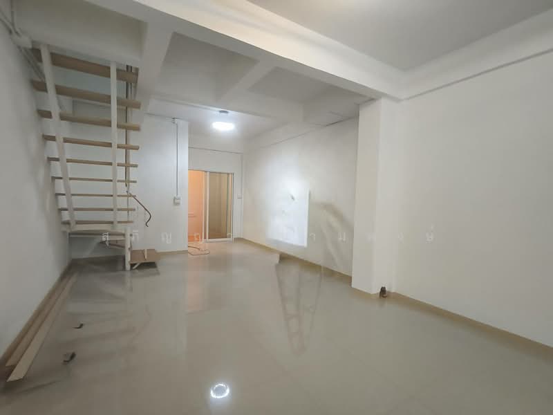 Townhouse for sale, Wang Thong Thani, Rangsit, Lam Luk Ka, Khlong 1 (near Zeer Rangsit), Pathum Thani, Khu Khot, Lam Luk Ka, Pathum Thani, 3 Bedrooms, 120 sqm, Townhouse For Sale, by สุภิญญา นามพงษ์, 11200656 - DDproperty.com
